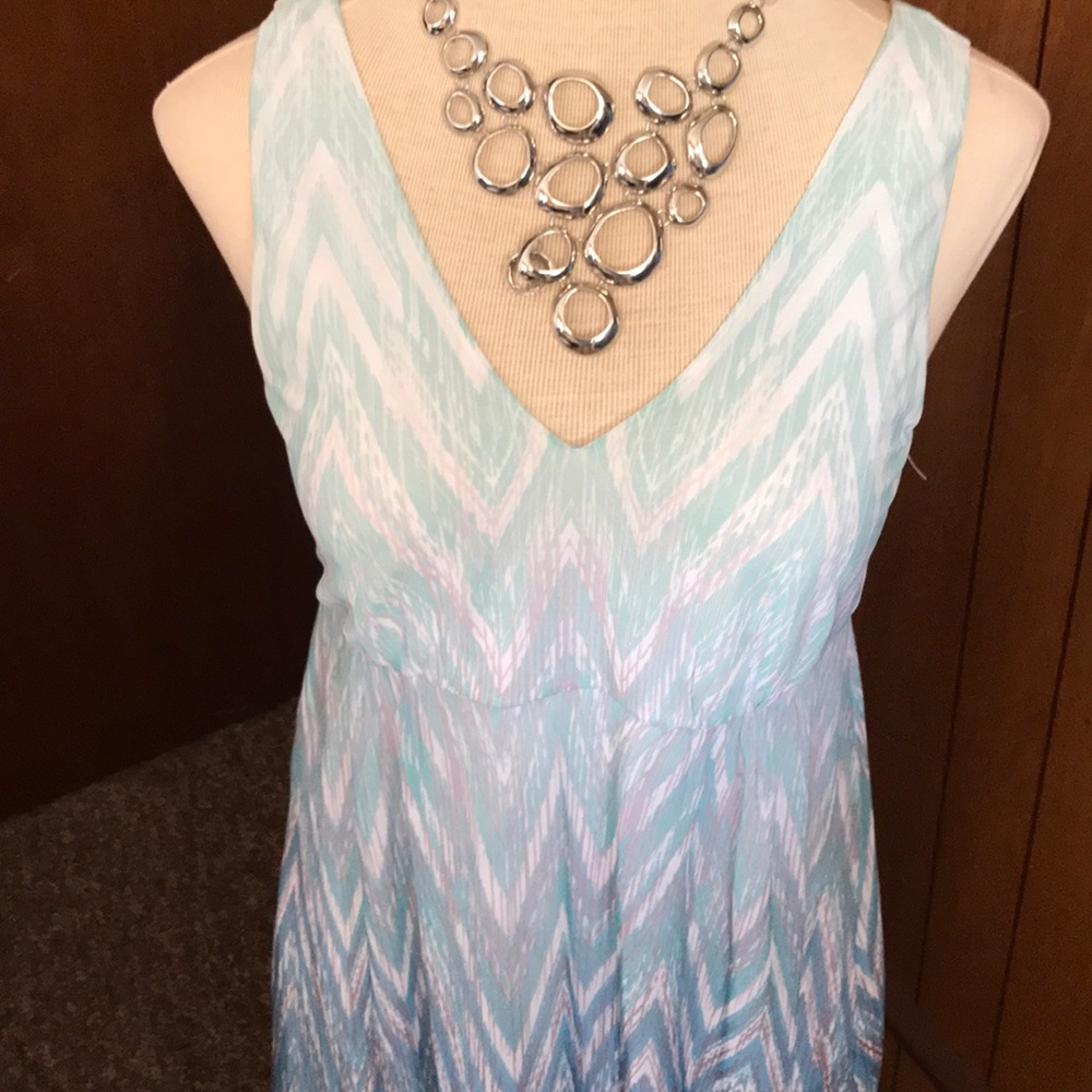 Maxi - Picture 2 of 5